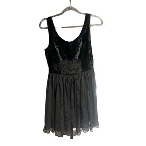 Free people black crushed velvet and chiffon dress size 6